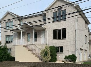 2366 Linwood Ave, Fort Lee, NJ 07024
