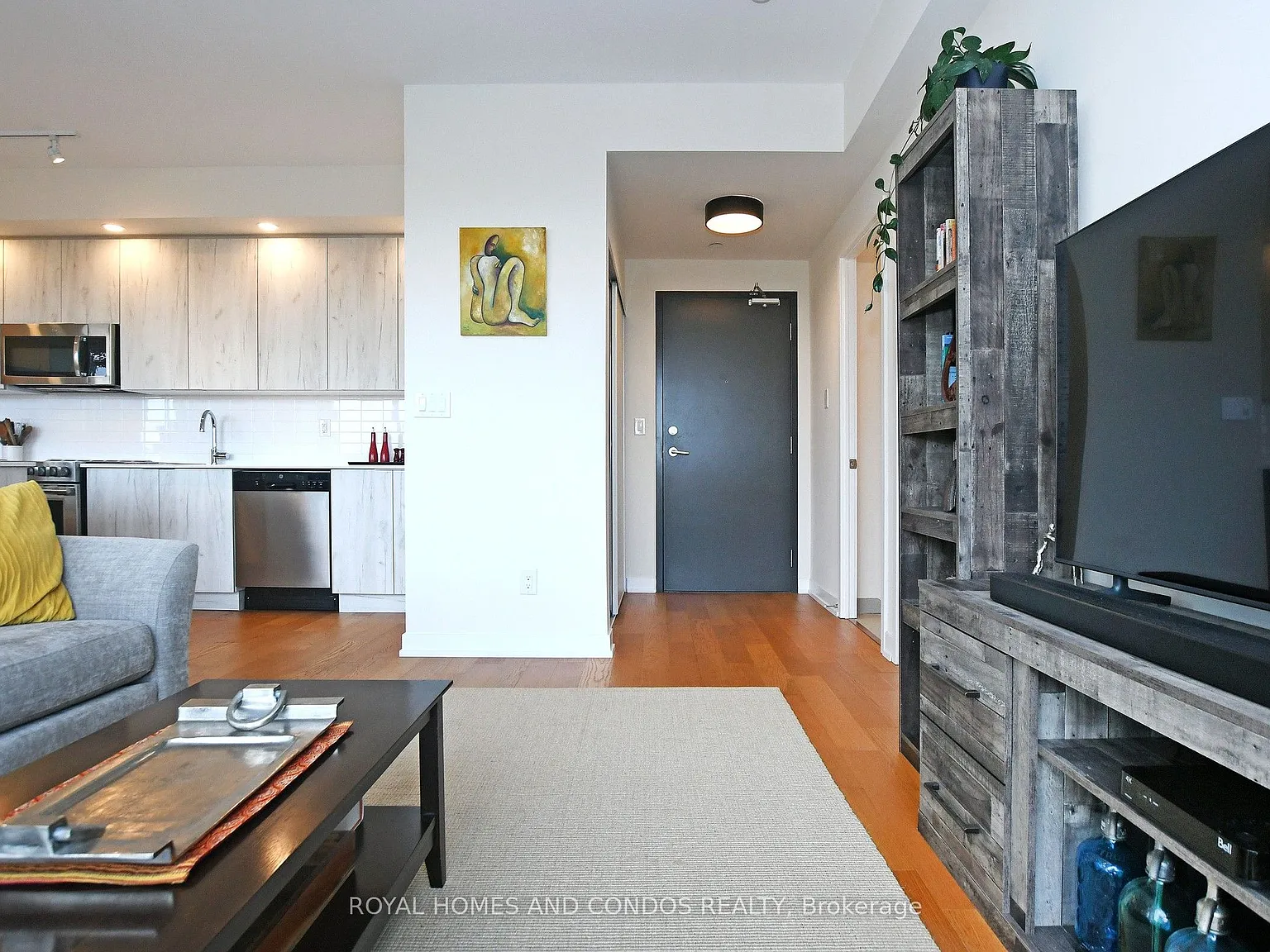 2 bed, $3,400 — Photo 3