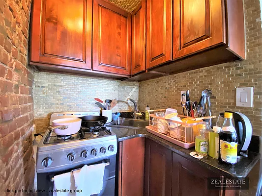 Rented by ZealEstate Group Inc | media 50