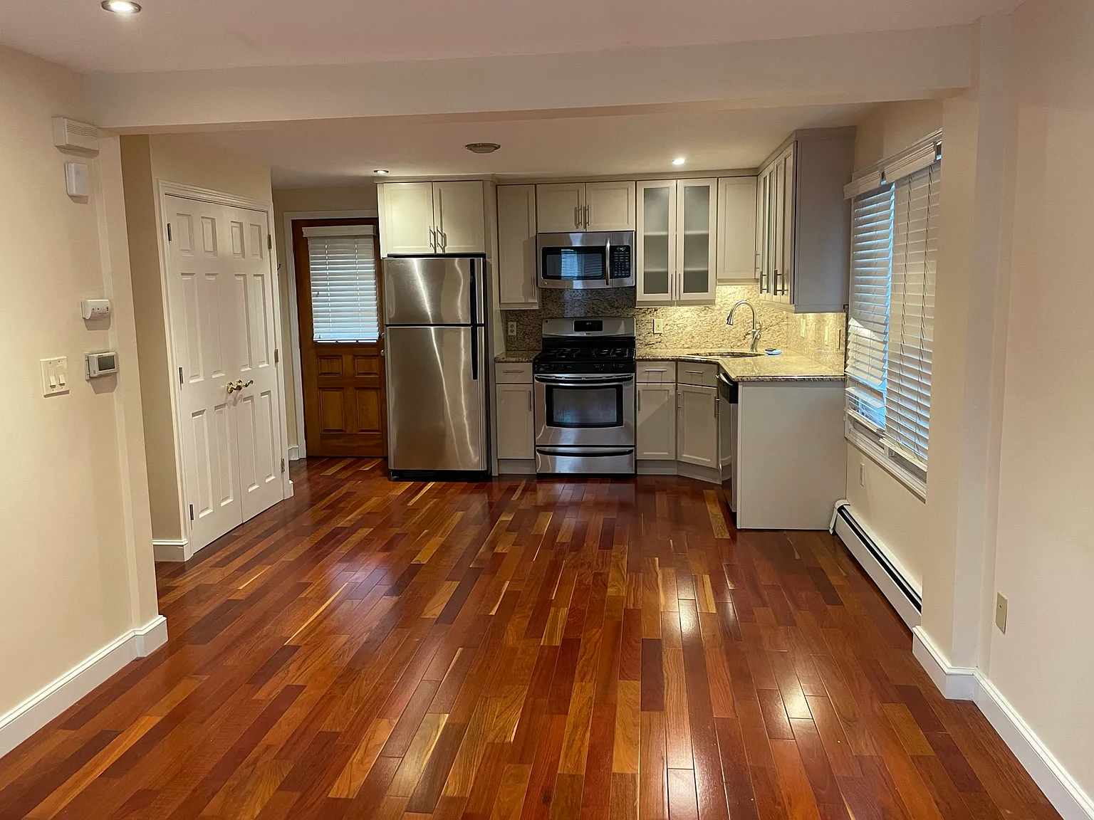 2 bed, 684 sqft, $3,600 — Photo 1