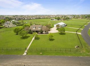 508 W Creekbend Cv, Hutto, TX 78634