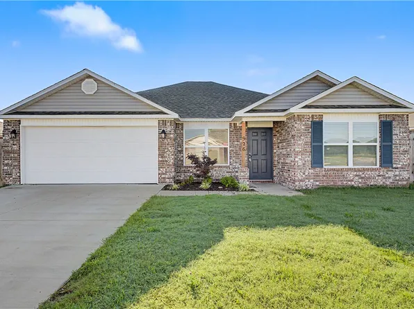 926 W Aiden Dr, Siloam Springs, AR 72761