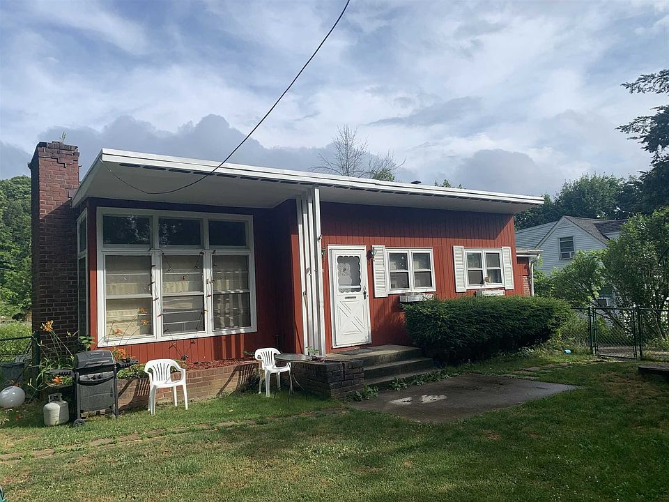 1st image of 103 Clubhouse Dr