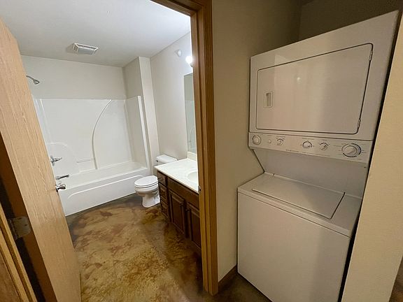 5th image of 400 S Charles St APT 5