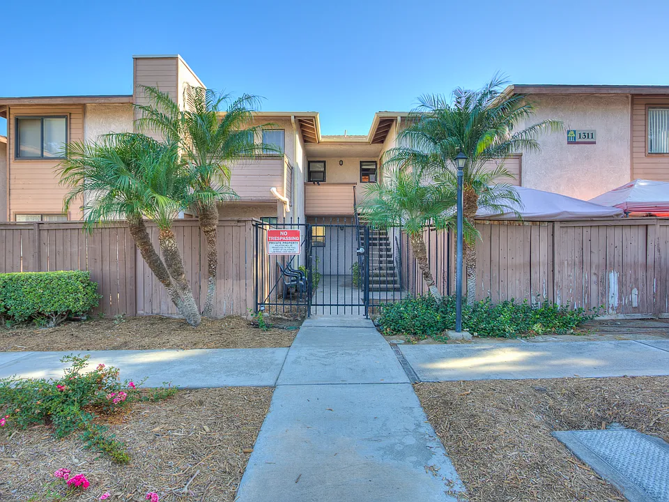 1311 Massachusetts Ave #204