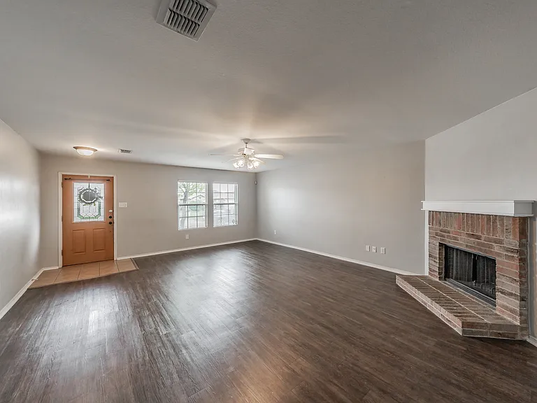 208 Weber River Trl — Photo 2