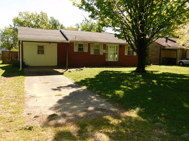 1926 S Walnut Ln photo 1