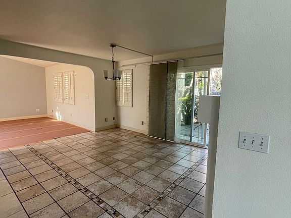 5th image of 1309 Perlas Ct