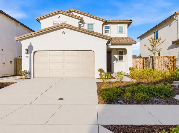 1471 Gwinnett St, Lincoln, CA 95648