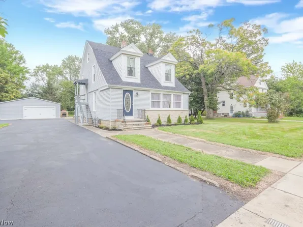 41796 Adelbert St, Elyria, OH 44035