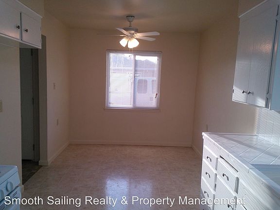3rd image of 4031 Green Tree Dr