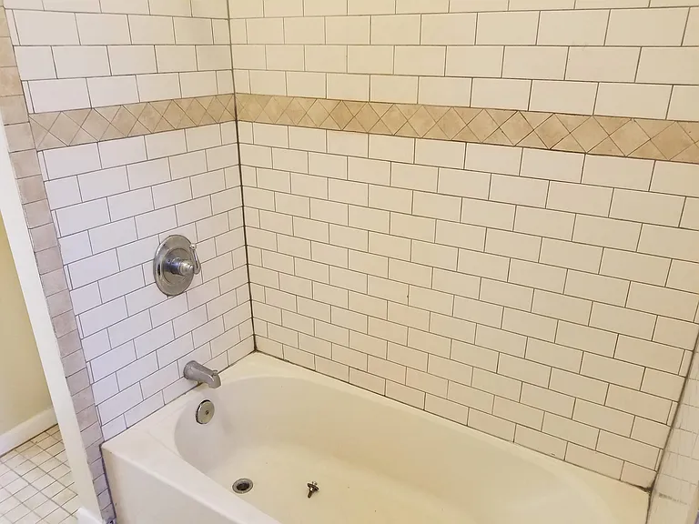 1323 W Butler St #1 — Photo 12