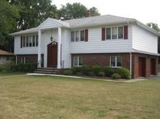 1 Club Rd, Fairfield, NJ 07004