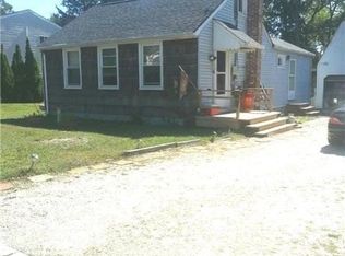 30 44th St, Islip, NY 11751