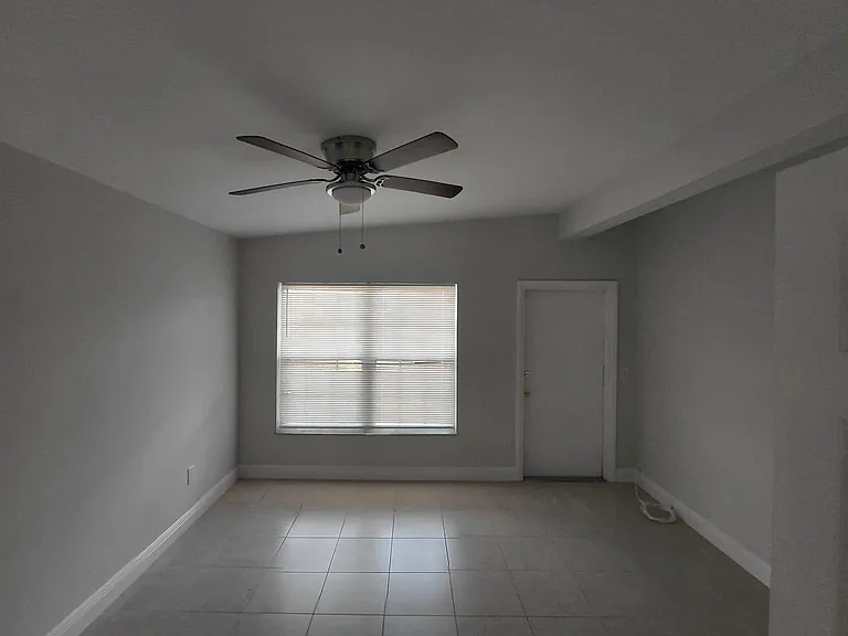 116 SE Prima Vista Blvd #A — Photo 8