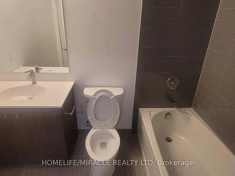 5 Wellington St S #1108 — Photo 9