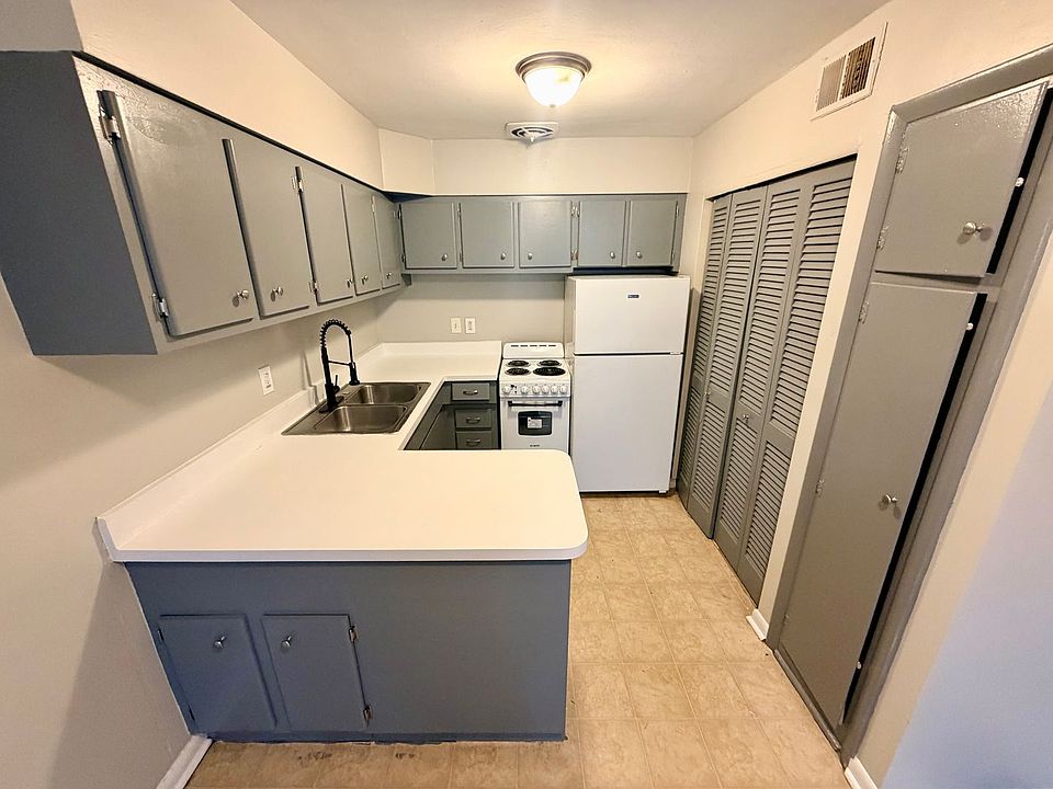 1st image of 1556 Alexandria Dr #7B-Z3