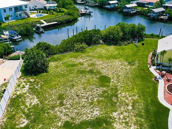 3rd image of 6646 Dolphin Cove Dr