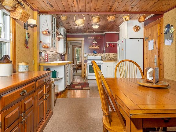 3rd image of 1516 Foote Avenue Ext