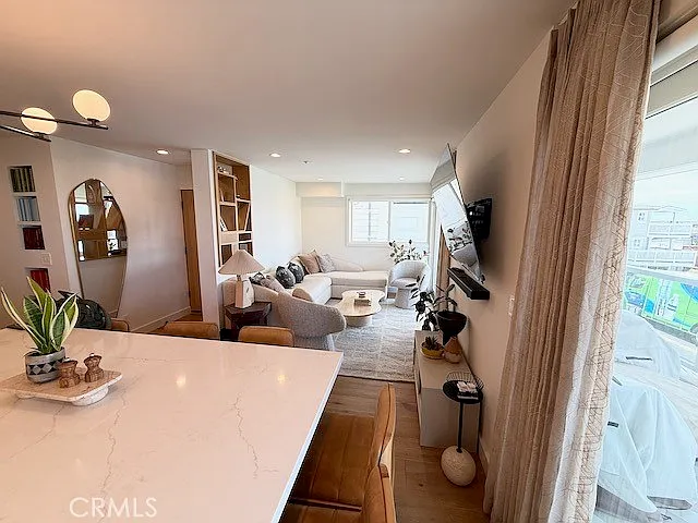 3302 Manhattan Ave — Photo 13