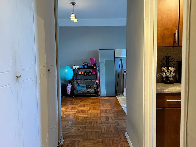 10 Lake St — Photo 8