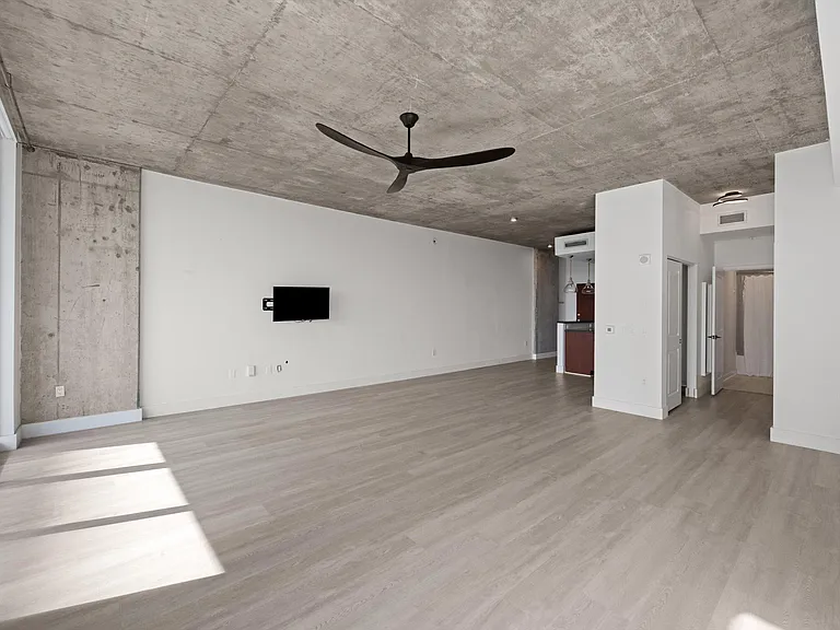 300 S Australian Ave #1103 — Photo 9