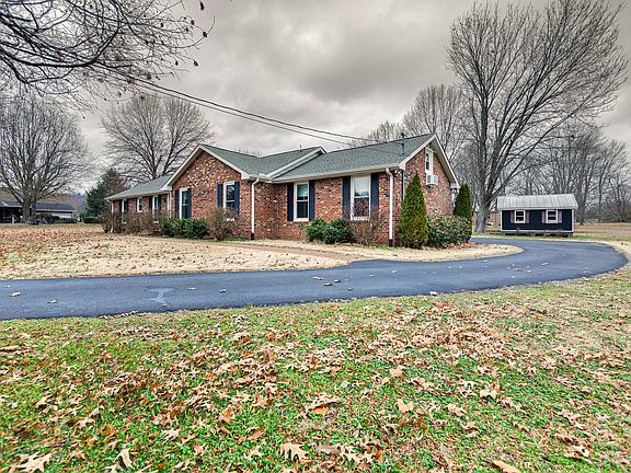 3rd image of 42 Creekwood Ct
