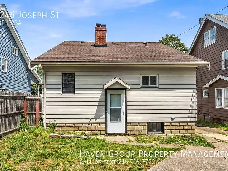 5246 Joseph St — Photo 24