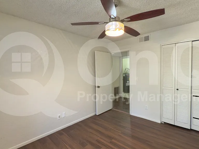 1905 E University Dr #F124 — Photo 12