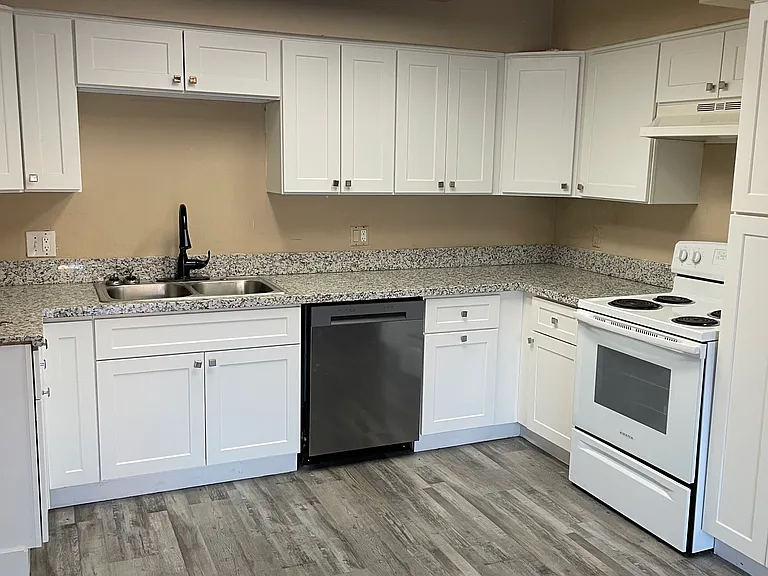 4717 Durham Ave #A & B — Photo 17