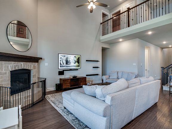 5th image of 1549 Sugarberry Dr