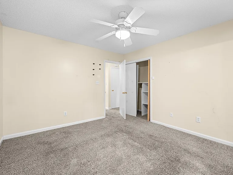 116 Live Oak Ct — Photo 14