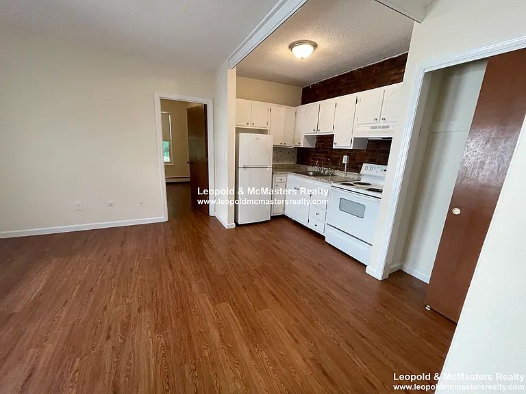 South Huntington Apartments — Photo 31
