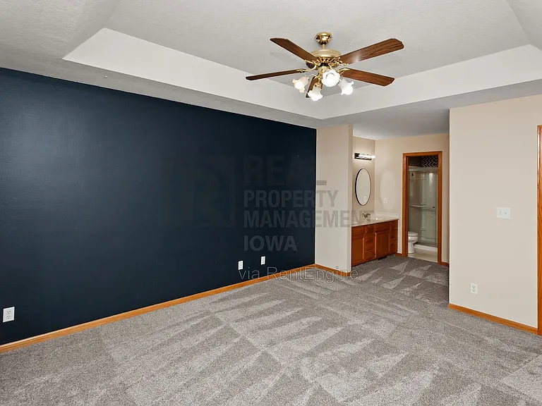 8912 Highland Oaks Dr — Photo 15
