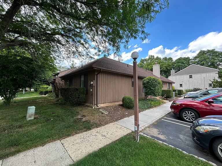 41 Whittney Ct — Photo 20