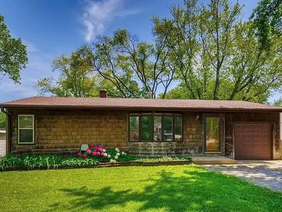 224 N Prairie Ln, Lake Zurich, IL, 60047