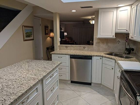 5th image of 636 E Gilchrist Ct #23-2B