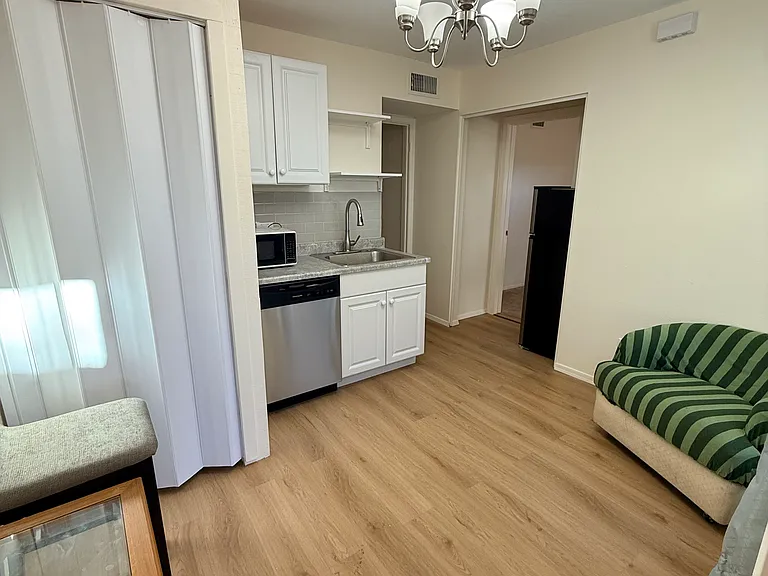 5230 W Carol Ave — Photo 1