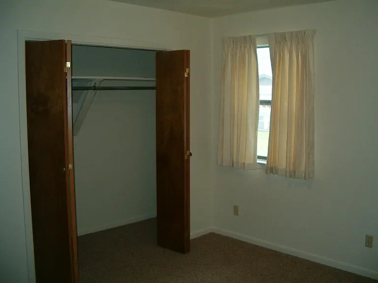 2250 Northeastern Ave — Photo 6
