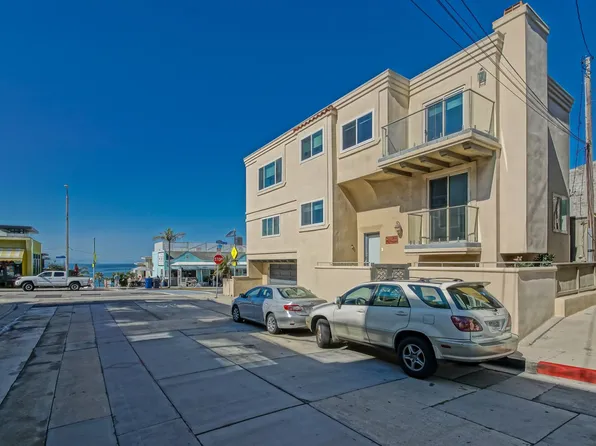 301 35th St, Manhattan Beach, CA 90266