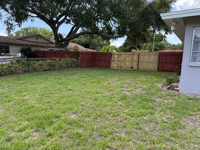 1634 Sheffield Dr — Photo 40