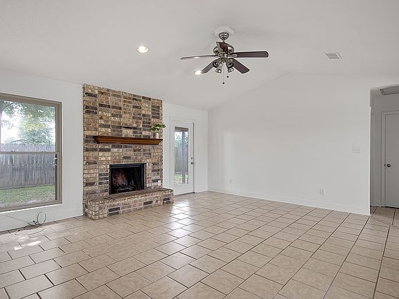 4th image of 119 Pebble Beach Dr