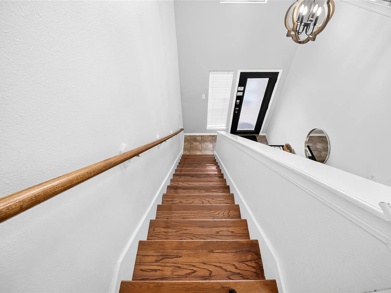 3 bed, 2.0 bath, 1444 sqft, $2,900 — Photo 3