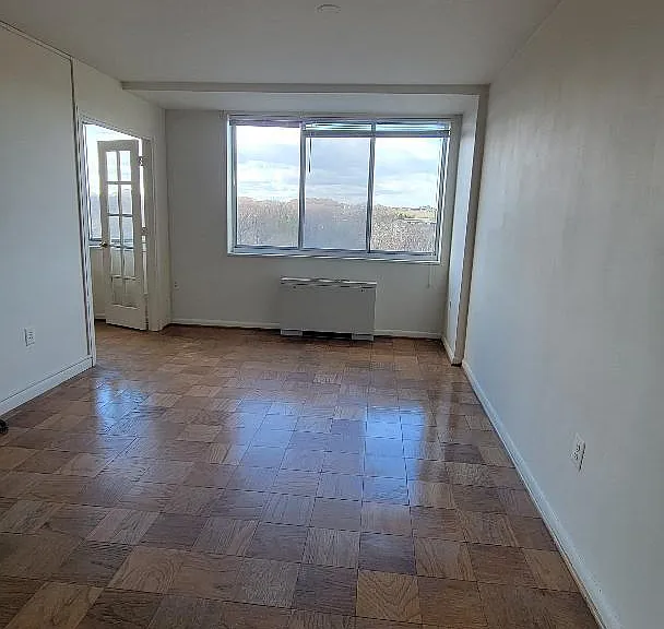 10401 Grosvenor Pl #1308 — Photo 2