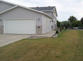 627 29th St N, Moorhead, MN 56560