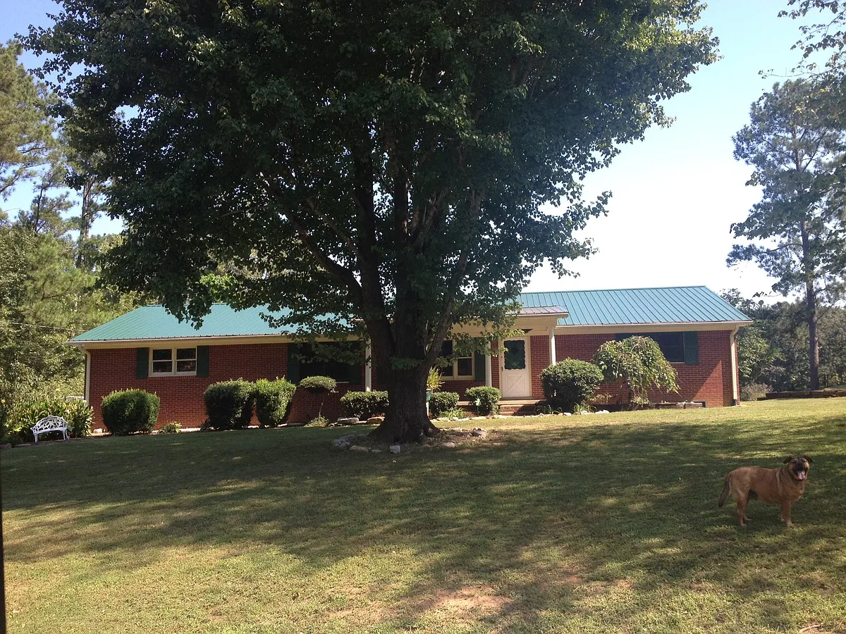 Building Photo - 1040 Pineview Rd #INCLUDES UTILITIES