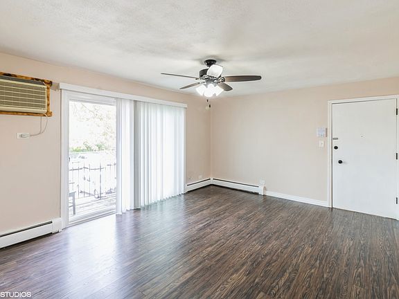 5th image of 1323 N Baldwin Ct Unit 2B