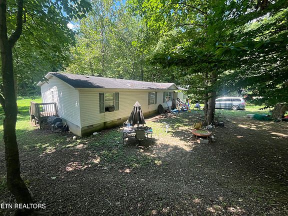 3rd image of 8133 Paradise Dr