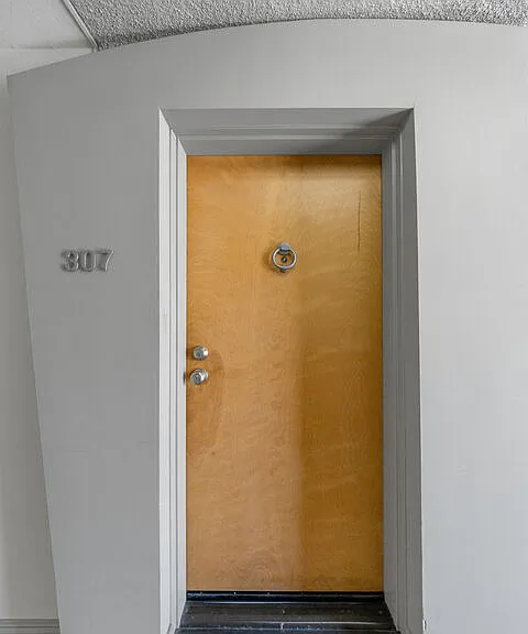 2121 Beloit Ave #307 — Photo 4