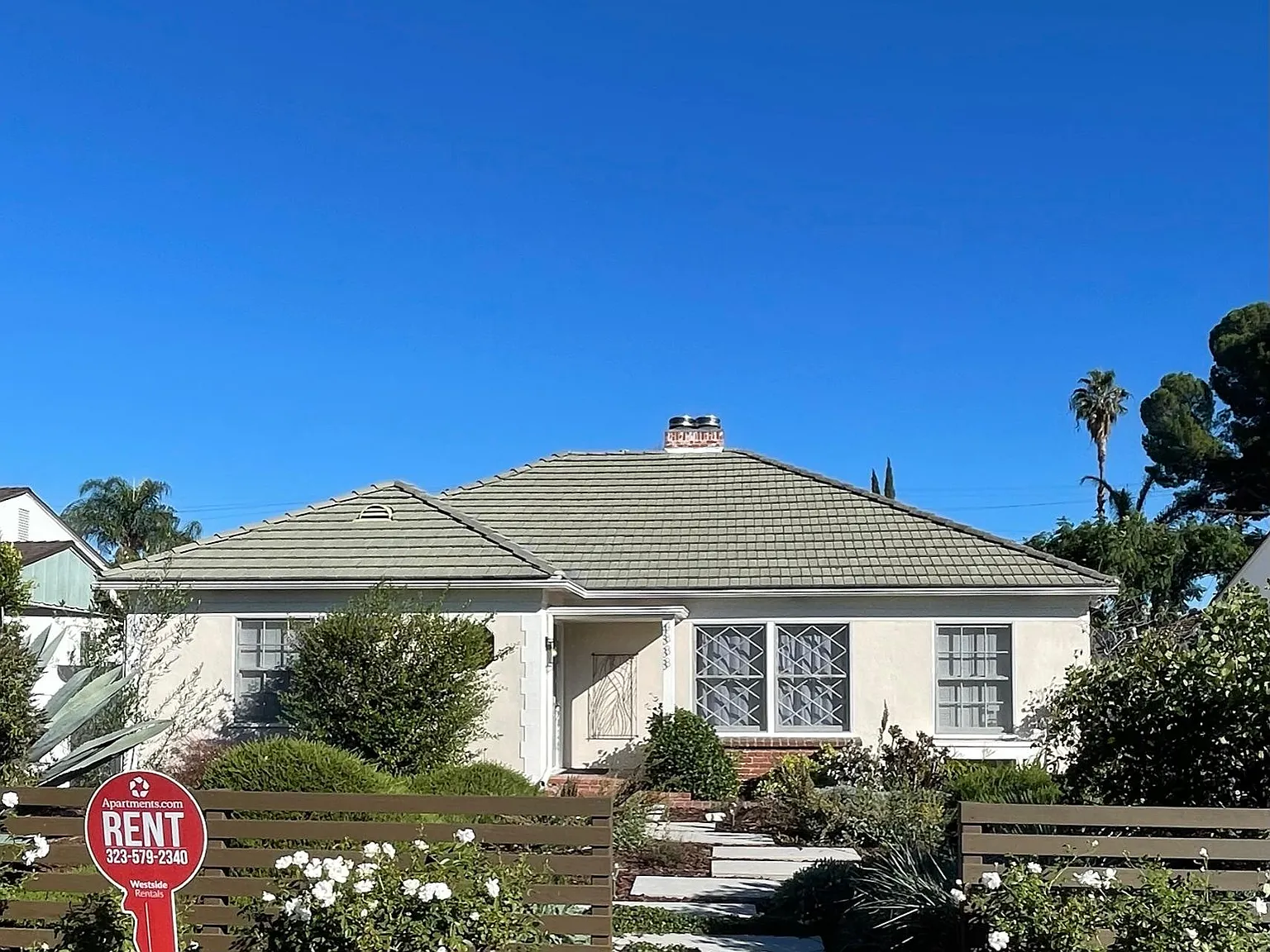 3 bed, 2.5 bath, 2105 sqft, $6,750 — Photo 2